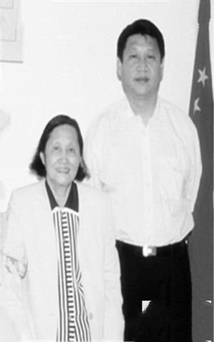 习近平、方俪祥合照