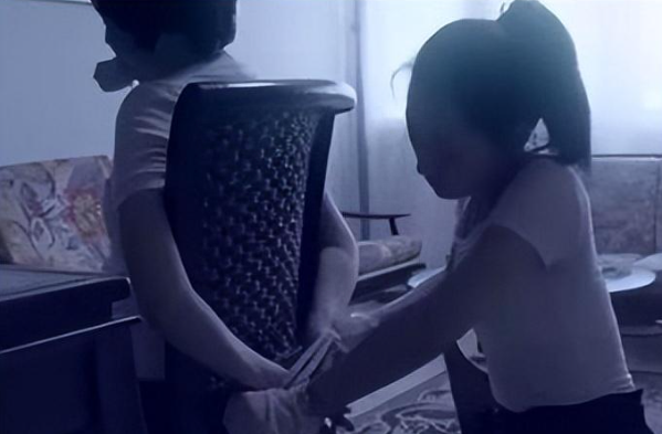 四川“人伦惨案”：禽兽女婿强奸岳母，生母还在旁边围观加油！